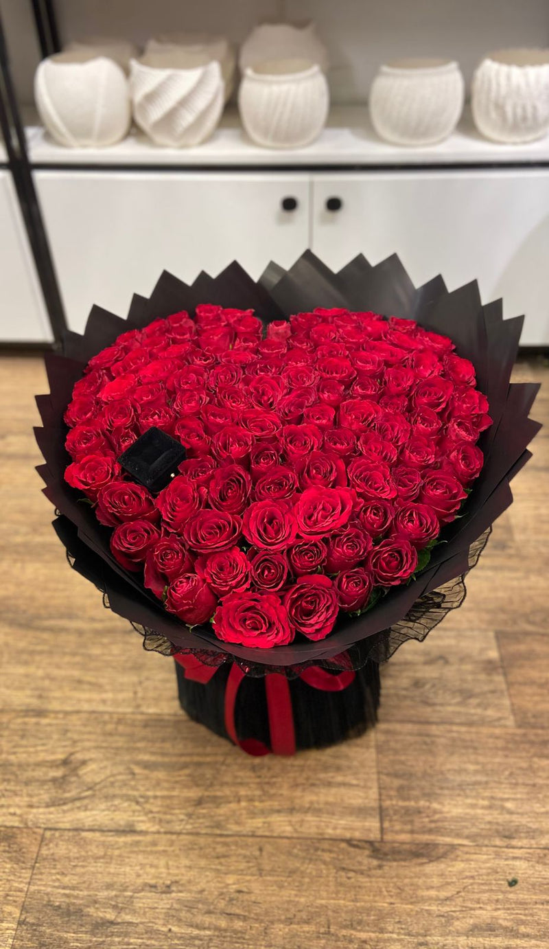 باقة القلب 50 وردة